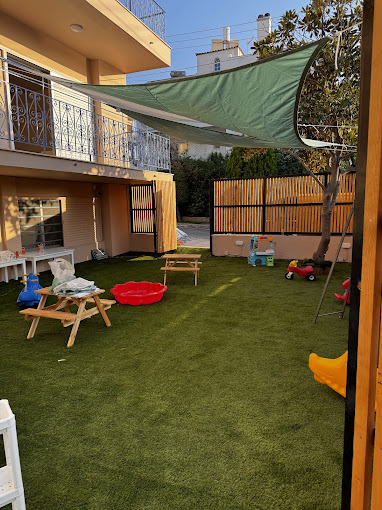 Παιδικός σταθμός και νηπιαγωγείο - Ουράνιο Τόξο - Γλυφάδα