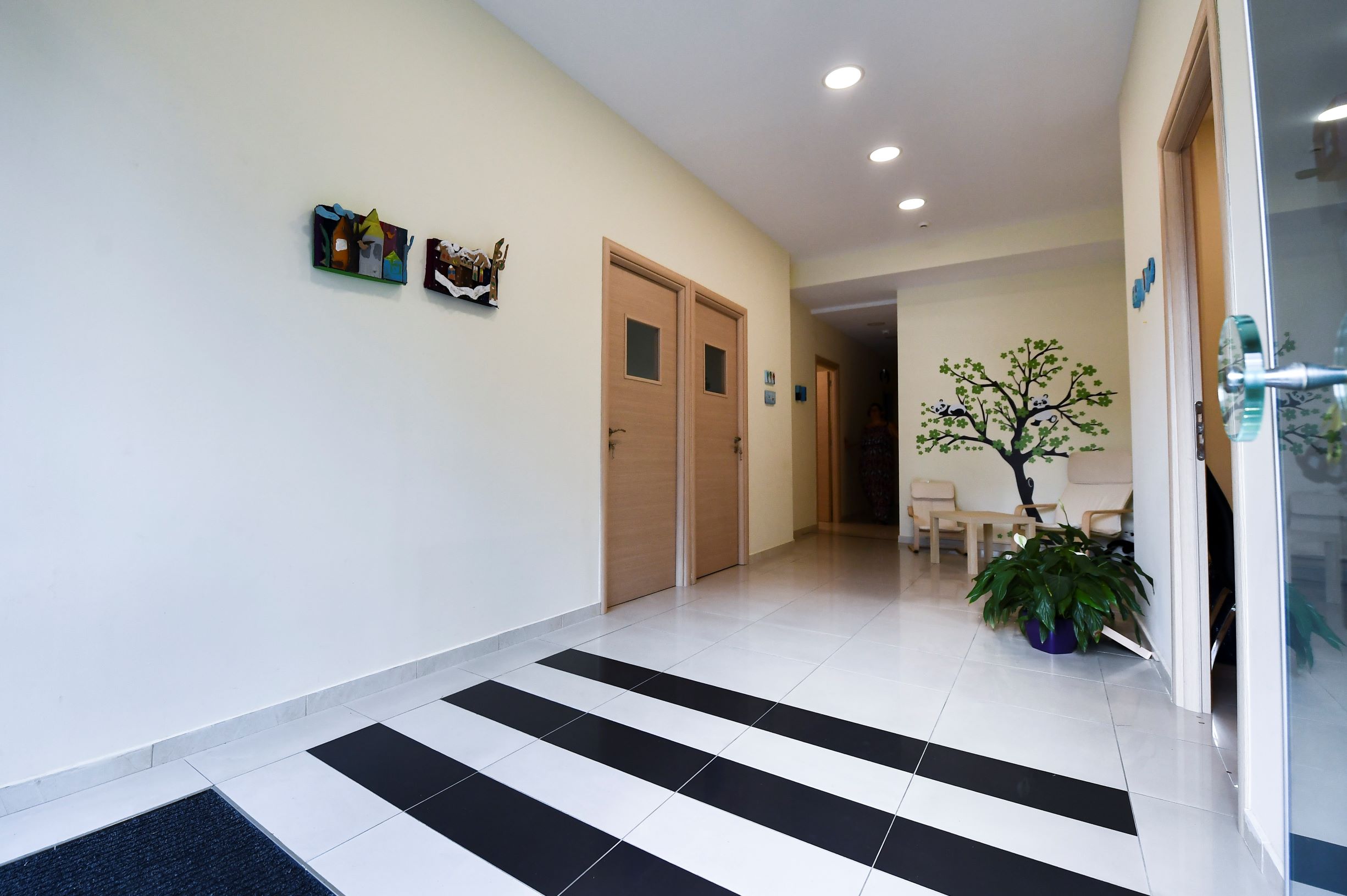 Παιδικός σταθμός και νηπιαγωγείο - "Χαρούμενη Αγκαλιά" - Γλυφάδα