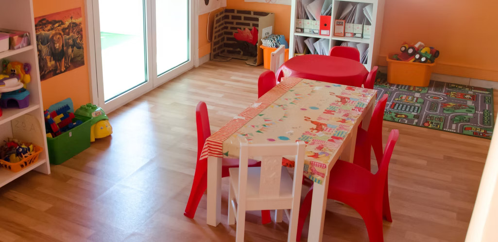 Παιδικός σταθμός και νηπιαγωγείο -ΠΥΡΑΜΙΔΑ - Ελληνικό