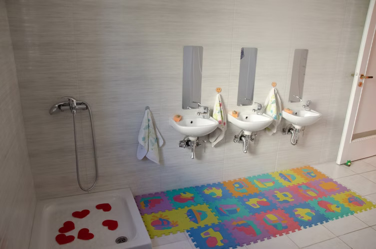 Παιδικός σταθμός και νηπιαγωγείο -ΠΥΡΑΜΙΔΑ - Ελληνικό