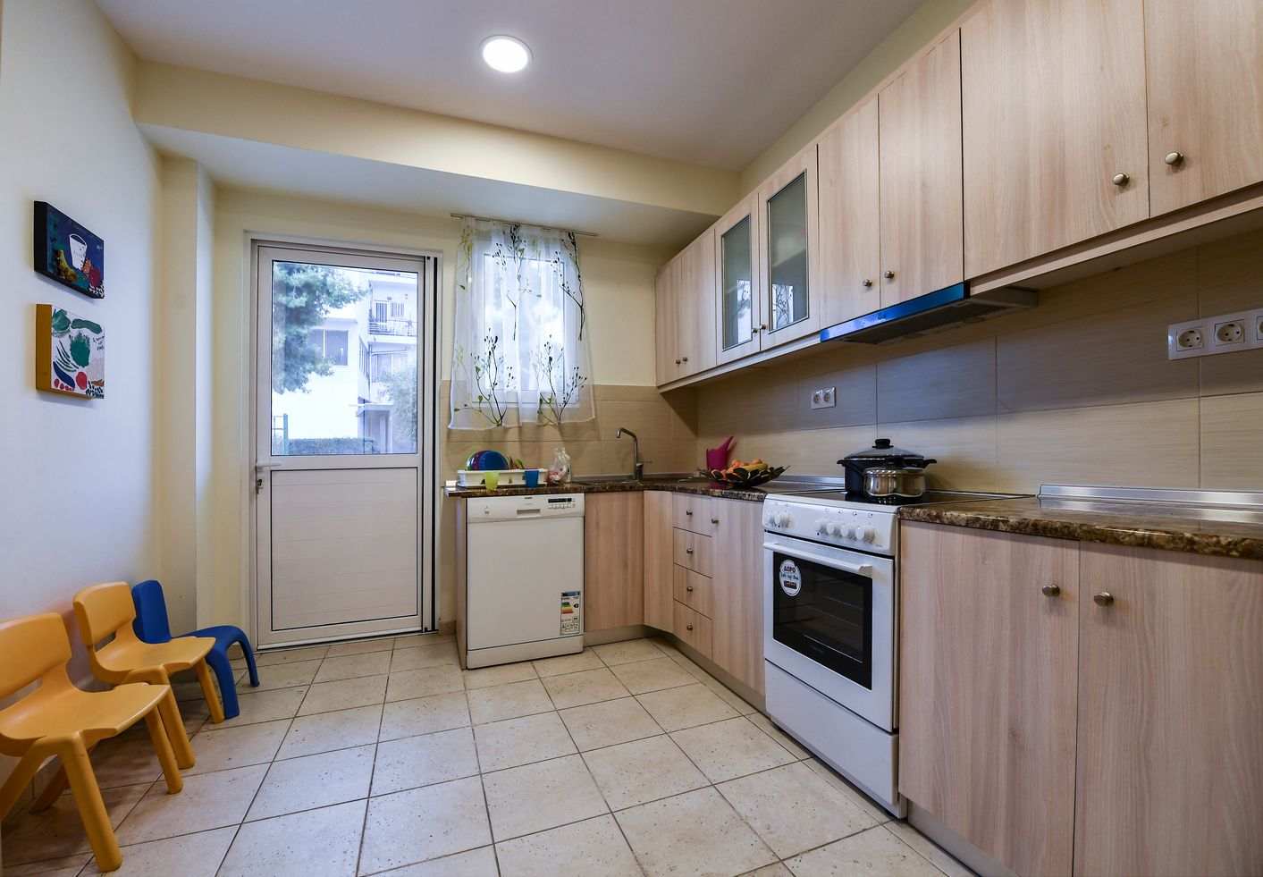 Παιδικός σταθμός και νηπιαγωγείο - Χαρούμενη Αγκαλιά - Γλυφάδα