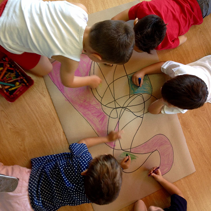 Παιδικός σταθμός και νηπιαγωγείο - "μικρές πατούσες" - Άλιμος