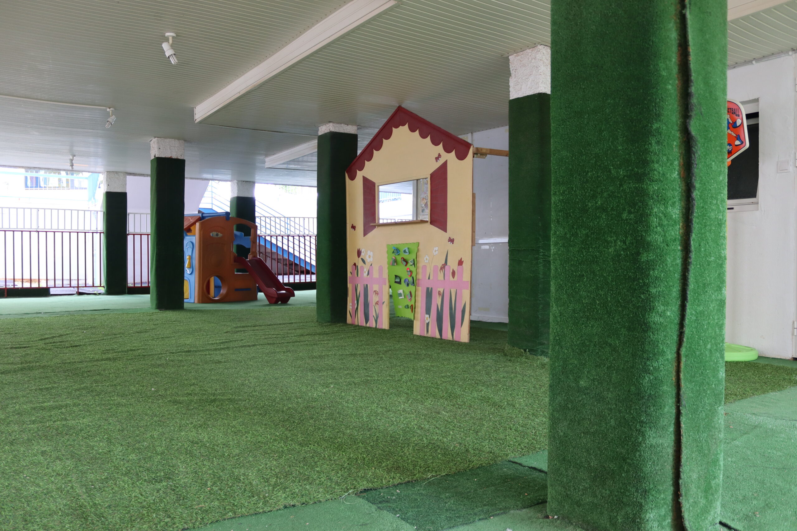 Παιδικός σταθμός και νηπιαγωγείο -Η Μικρή Χρυσαλλίδα - Αργυρούπολη